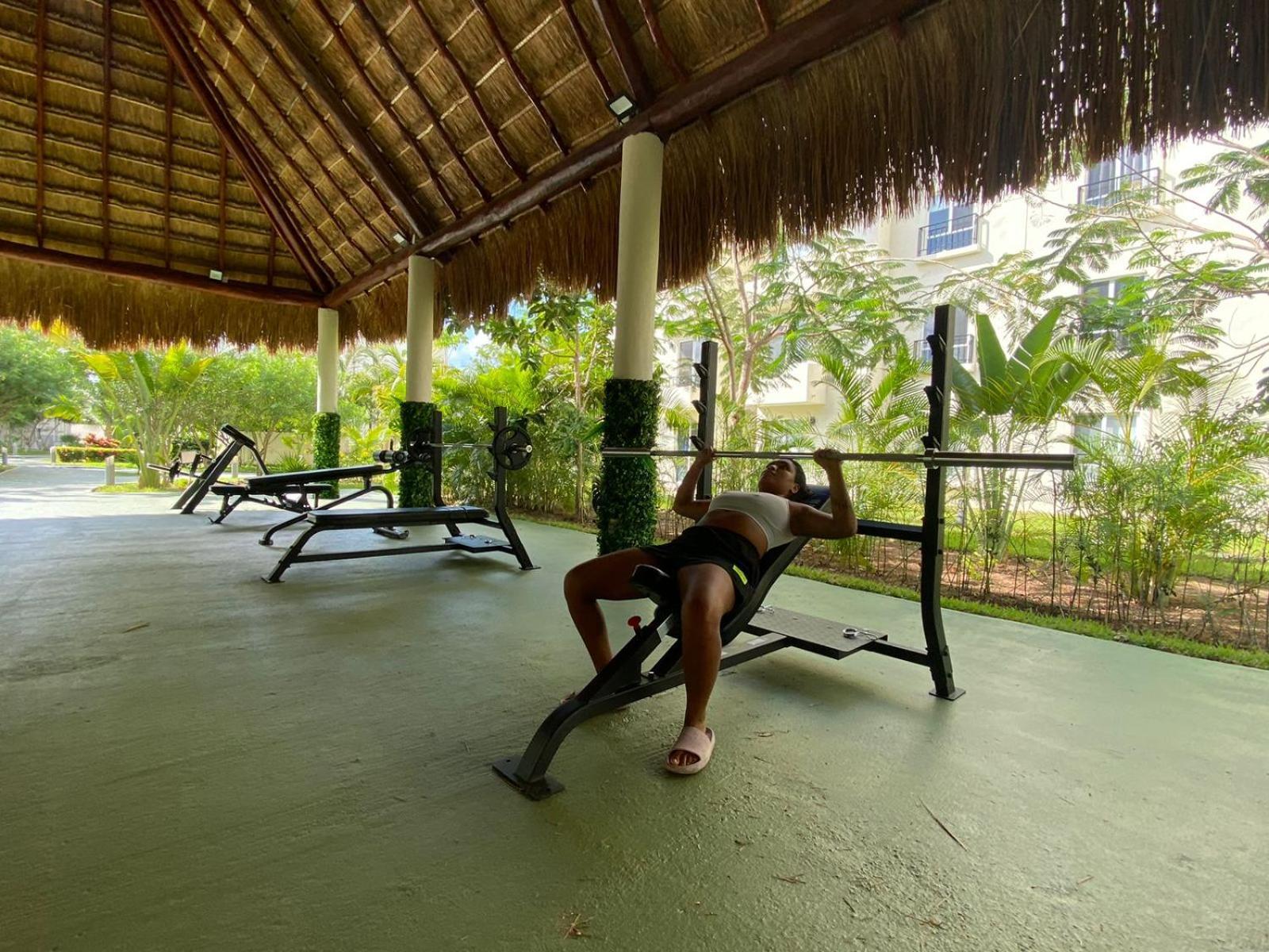 Love Vacations Tulum Pueblo Buitenkant foto